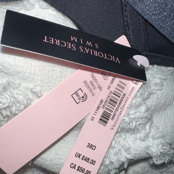 New Victoria Secrets Bra - Picture 2 of 4